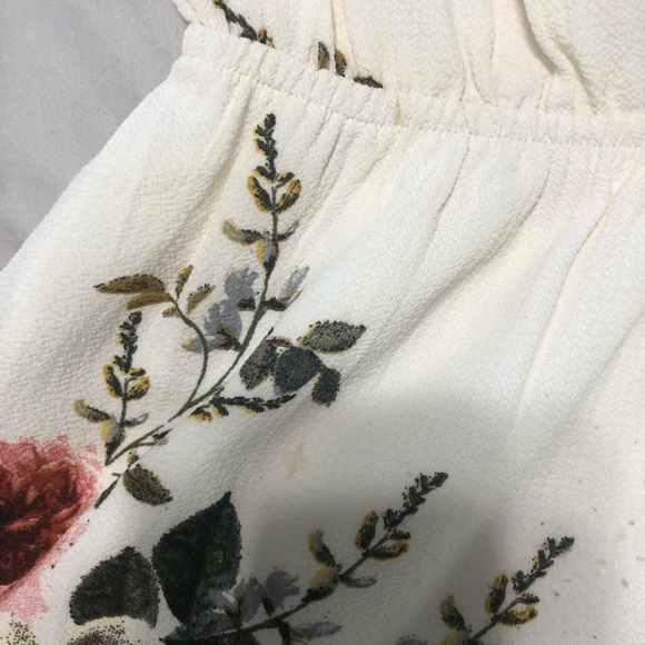 White Fox Boutique Floral Romper - Picture 4 of 8